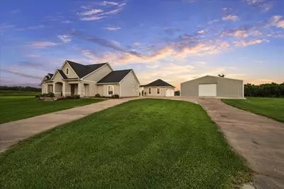 2702 Horseshoe Lane, Rosharon, TX 77583 - Photo 3