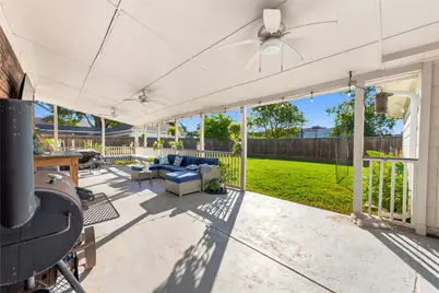 405 Regency Court, Friendswood, TX 77546 - Photo 31