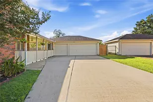 405 Regency Ct, Friendswood, TX 77546 - Photo 29