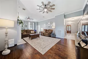 405 Regency Ct, Friendswood, TX 77546 - Photo 5