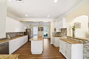 1407 Ella Cir, Houston, TX 77090 - Photo 15