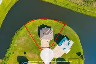 713 Sara Way, Crystal Beach, TX 77650 - Photo 3