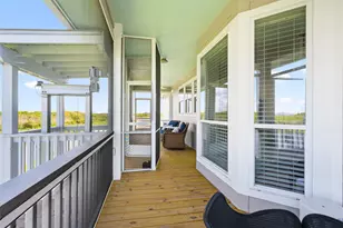 713 Sara Way, Crystal Beach, TX 77650 - Photo 11