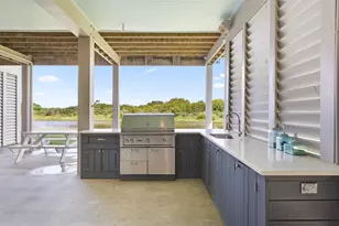 713 Sara Way, Crystal Beach, TX 77650 - Photo 43