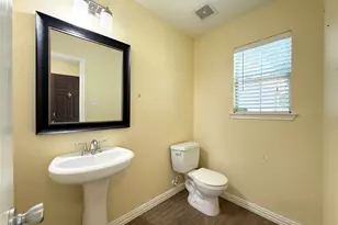 910 Staffordale Manor Ln, Houston, TX 77047 - Photo 7