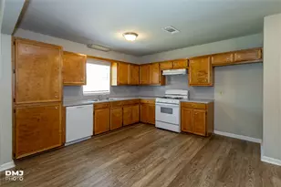 3140 Boyd Ave, Groves, TX 77619 - Photo 7