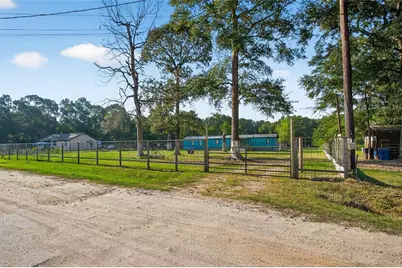 451 Trails End Drive, Cleveland, TX 77328 - Photo 21