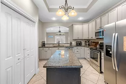 2418 Hollywood Avenue, Liberty, TX 77575 - Photo 13