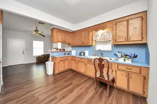 820 6th St, Rosenberg, TX 77471 - Photo 11