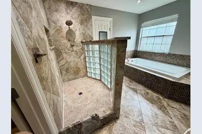 2119 Meadows Boulevard, League City, TX 77573 - Photo 15