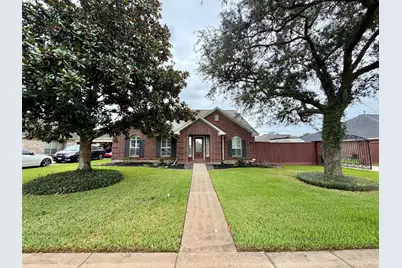 2119 Meadows Boulevard, League City, TX 77573 - Photo 1