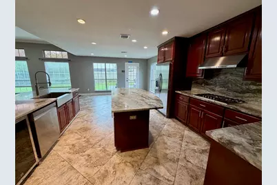 2119 Meadows Boulevard, League City, TX 77573 - Photo 3