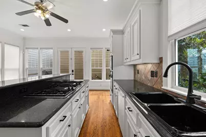948 Ashland Street, Houston, TX 77008 - Photo 13