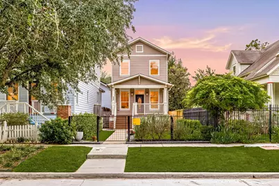 948 Ashland Street, Houston, TX 77008 - Photo 1