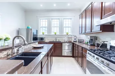 2920 Avenue Q, Galveston, TX 77550 - Photo 7