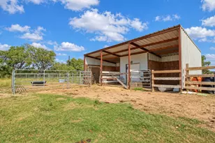 2491 E Fannin St, Goliad, TX 77963 - Photo 5