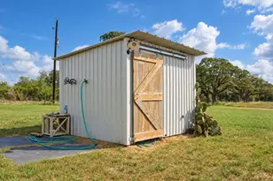 2491 E Fannin St, Goliad, TX 77963 - Photo 3