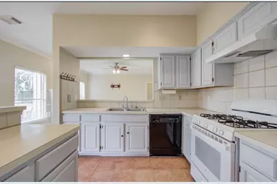 10615 Alderford Ct, Houston, TX 77070 - Photo 11