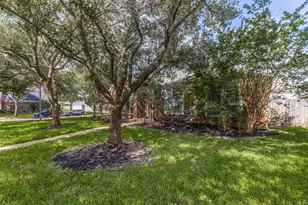1734 Heddon Falls Dr, Sugar Land, TX 77479 - Photo 3