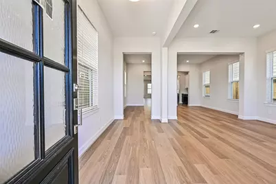 2521 S Houston Avenue, Pearland, TX 77581 - Photo 5