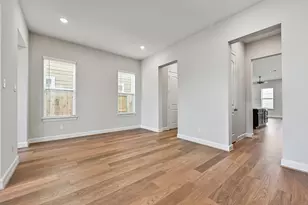 2521 S Houston Ave, Pearland, TX 77581 - Photo 9