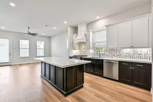 2521 S Houston Ave, Pearland, TX 77581 - Photo 11