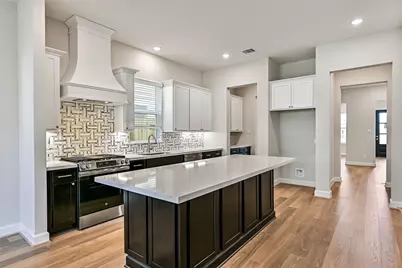 2521 S Houston Avenue, Pearland, TX 77581 - Photo 13