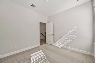 2521 S Houston Ave, Pearland, TX 77581 - Photo 25