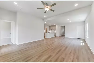 75 Leon Way, Dayton, TX 77535 - Photo 7