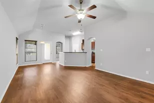 151 Doe Run Dr, Huntsville, TX 77320 - Photo 5