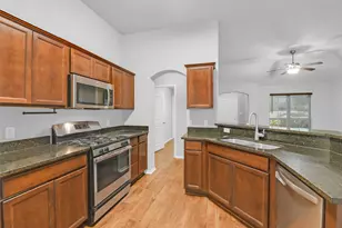 151 Doe Run Dr, Huntsville, TX 77320 - Photo 9