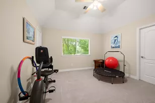 8961 Fallsbrook Ct, Conroe, TX 77302 - Photo 33