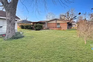 409 Midway Dr, Baytown, TX 77521 - Photo 27