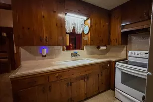 409 Midway Dr, Baytown, TX 77521 - Photo 13