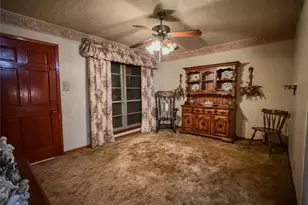 409 Midway Dr, Baytown, TX 77521 - Photo 5