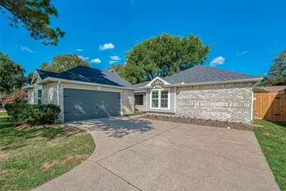 416 Heatherwood Court, League City, TX 77573 - Photo 3