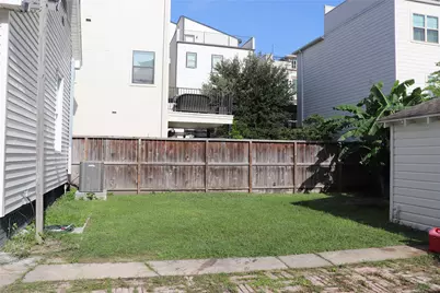 2008 Crockett Street, Houston, TX 77007 - Photo 9