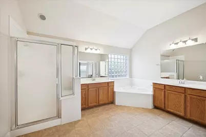 6315 Oakmont Creek Drive, Spring, TX 77379 - Photo 9