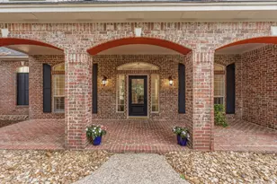 130 E Fairbranch Cir, The Woodlands, TX 77382 - Photo 5
