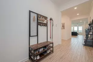4417 Camden Lake Ln, Rosharon, TX 77583 - Photo 9
