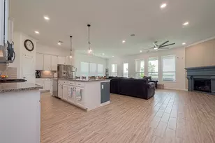 4417 Camden Lake Ln, Rosharon, TX 77583 - Photo 11