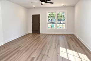 111 Sharon Ln, Livingston, TX 77351 - Photo 7