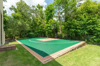 66 Hallbrook Way, The Woodlands, TX 77389 - Photo 9