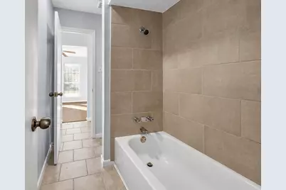 5759 Easthampton Drive #B, Houston, TX 77039 - Photo 7