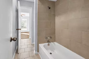 5759 Easthampton Dr, Houston, TX 77039 - Photo 7