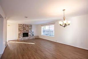 2627 The Highlands Dr, Sugar Land, TX 77478 - Photo 3