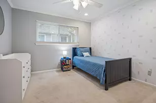 906 Walnut Bend Ln, Houston, TX 77042 - Photo 15