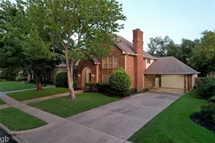 2918 Deer Creek Dr, Sugar Land, TX 77478 - Photo 1