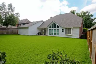 2918 Deer Creek Dr, Sugar Land, TX 77478 - Photo 41
