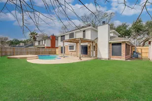2211 S Mission Cir, Friendswood, TX 77546 - Photo 37
